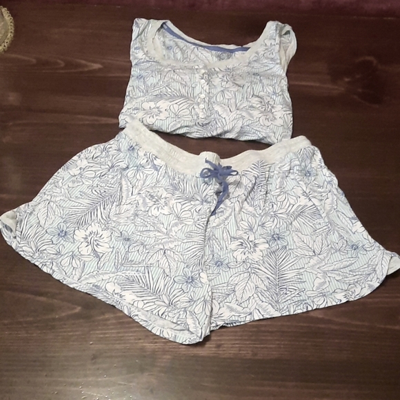 Cuddl Duds 2 pcs Top & Shorts Jammies - Picture 4 of 5
